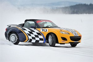 1_Mazda_MX-5_on_Ice_001__jpg72