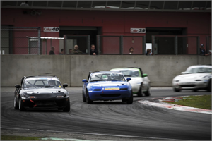 Twee sensatievolle races in Total Mazda MaX5 Cup
