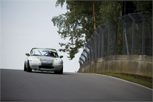 Twee sensatievolle races in Total Mazda MaX5 Cup