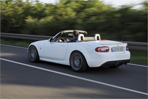1_Mazda_MX-5_Yusho_2_1008011i