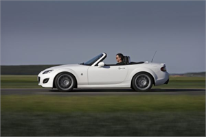 1_Mazda_MX-5_Yusho_3_1008010i