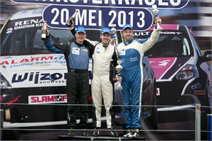 Meeste vermaak bij Ribank Mazda MaX5 Cup tijdens kille Pinksterraces Zandvoort