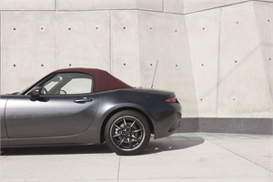 1_Mazda_MX-5_Sakura_03_nov17
