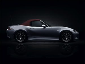 1_MAZ1708_Mazda_MX-5_IPM1_SRC_LHD_2017_CUT40_016_SideProfileTopUp_39L_2_LR