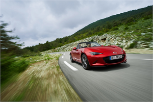 1_05_2019-MAZDA-MX-5_ACTION