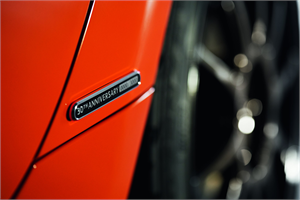 1_MAZ1901_2019_MX-5_ROADSTER_SOFTTOP_RF_19CY_30th_SV_US_LHD_C04_EXT_BADGE_39L