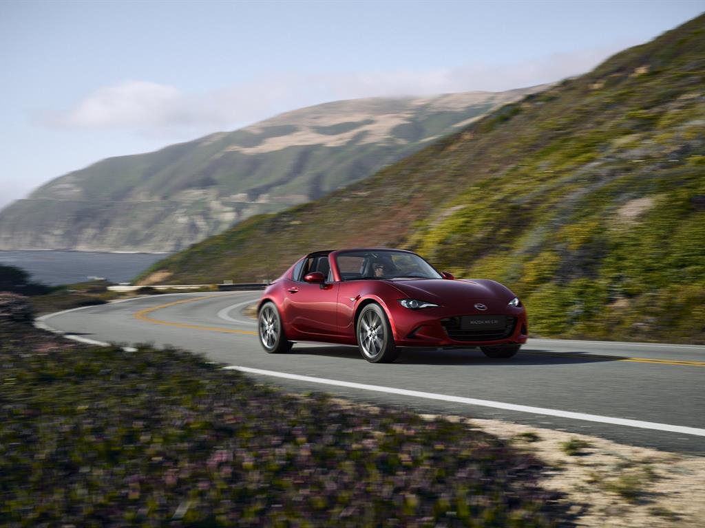 2024_mazda_mx5_global_act_10_lowres_1