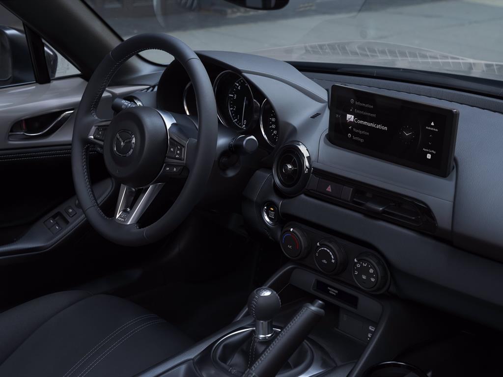 2024_mazda_mx5_global_int_04_lowres_1