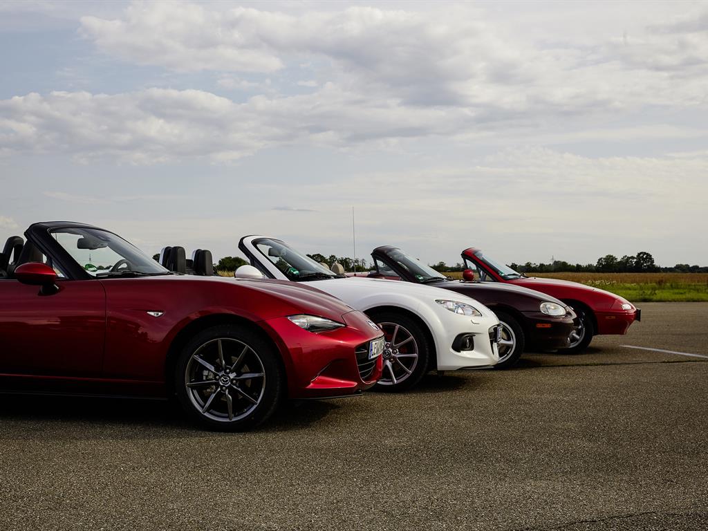 2019_mx5_allgen_exterior_007_highres