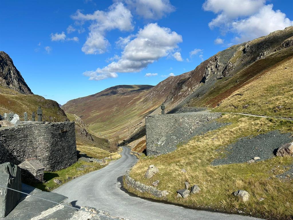 2lakedales